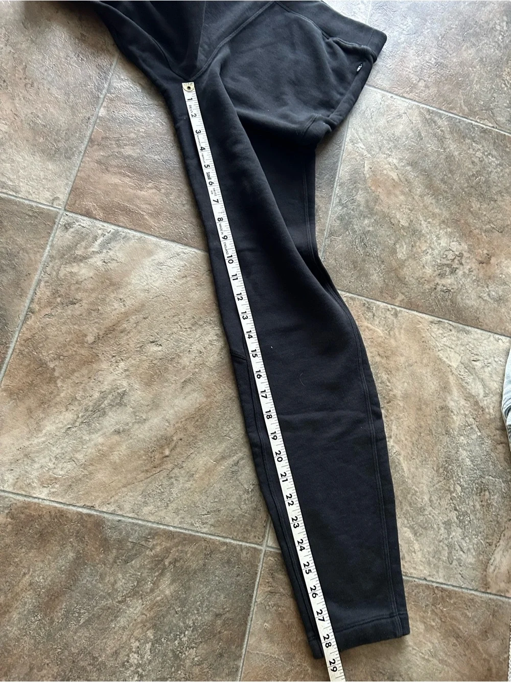 Lululemon Free To Roam Jogger *30